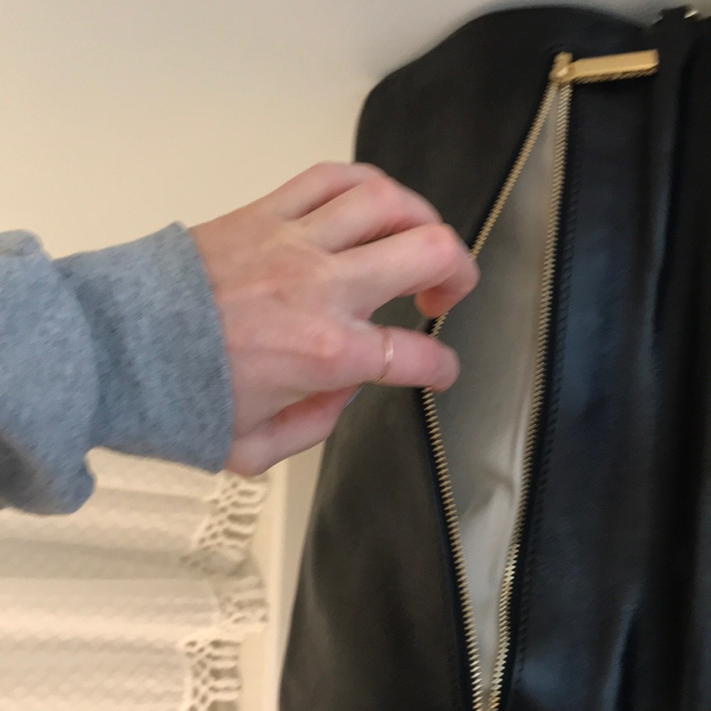 Tory Burch Reva Clutch - Picture 6 of 7
